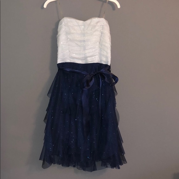 Blue homecoming dress - Picture 2 of 6